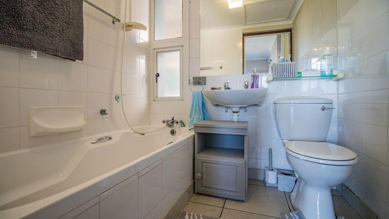 3 Bedroom Property for Sale in Stilbaai Wes Western Cape